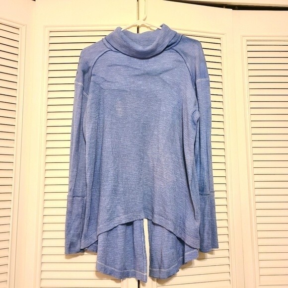 We the Free cowl neck long sleeve size L - Picture 1 of 4